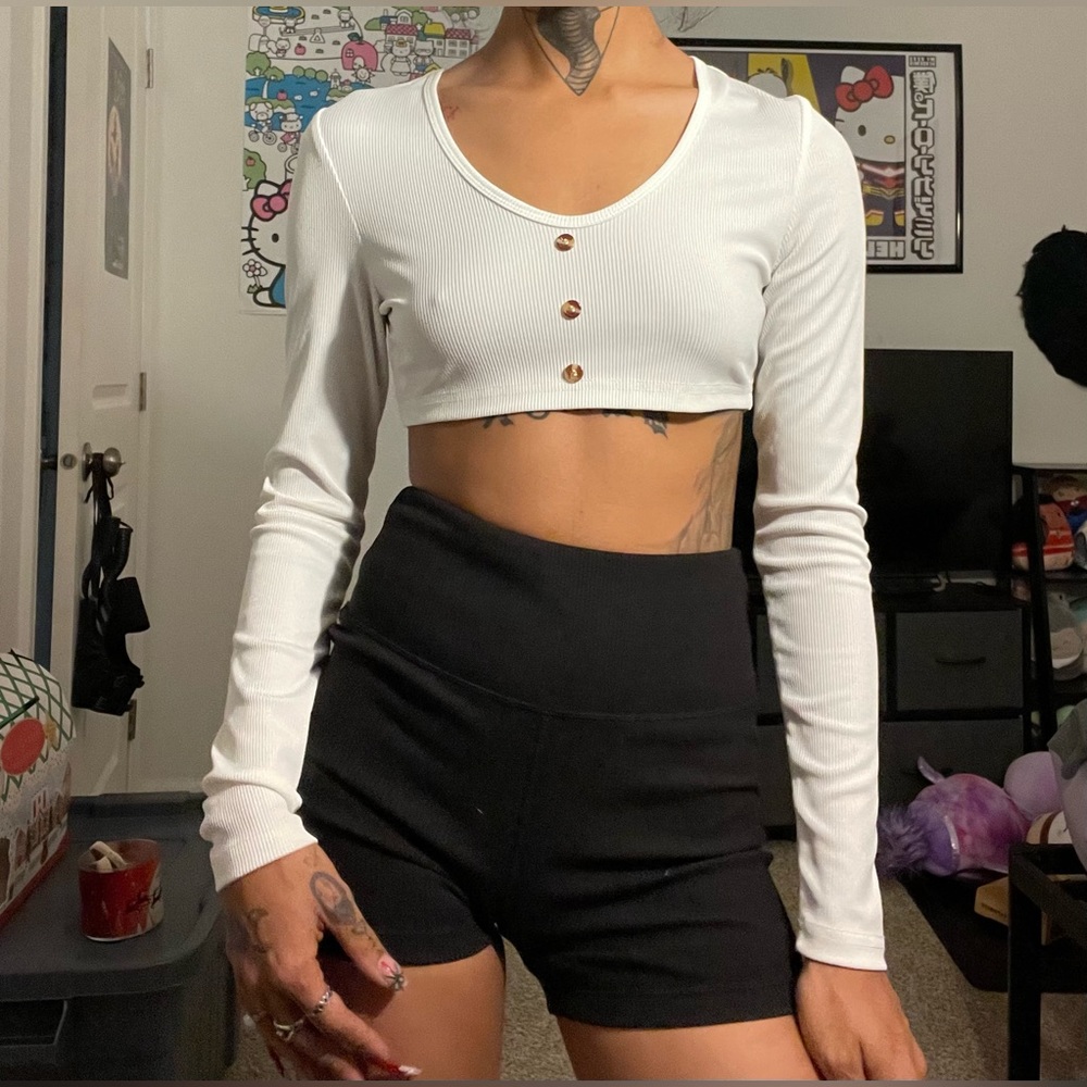 SHEIN White Long Sleeve Crop Top With Buttons